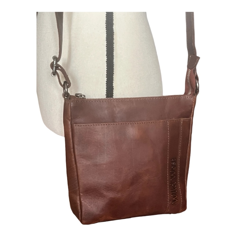 Wild West by Los Angeles Brown Leather Crossbody Messanger Handbag.